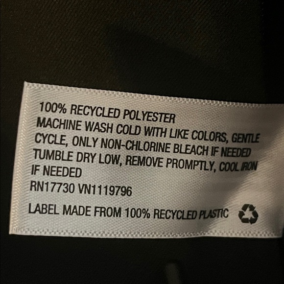 NWT All In Motion Rain Lightweight Jacket Size S - Picture 14 of 14